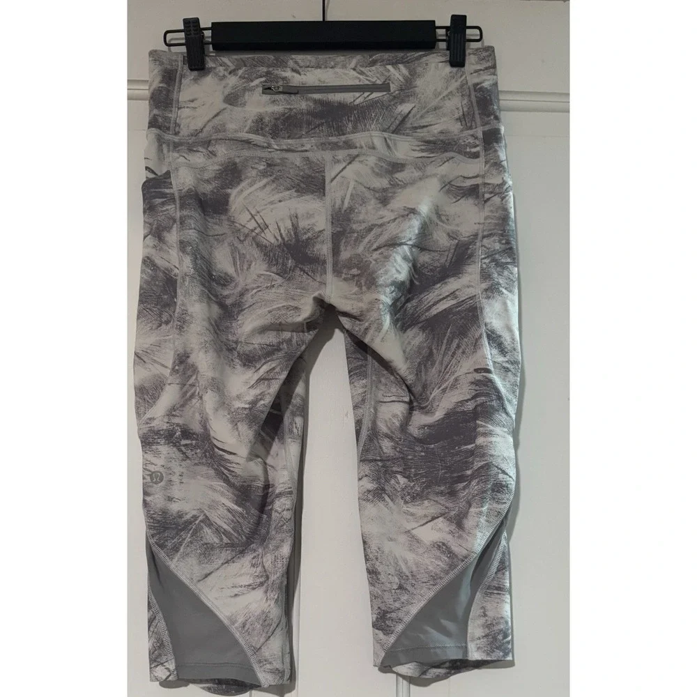 Lululemon Speed Track Crop Leggings Size 10 Gray Abstract Mesh Pockets